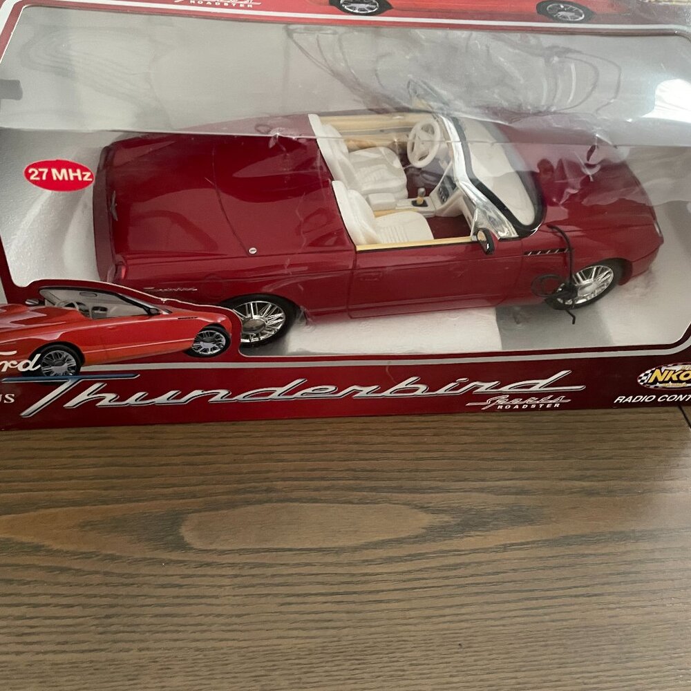 Radio Control 2002 Ford Thunderbird Sports Roadster Convertible